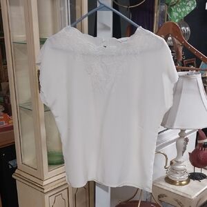 Elegant White Lace Women's Top